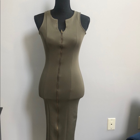 Boohoo Dresses & Skirts - Boohoo zip detail dress